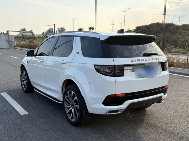Land Rover Discovery Sport — Фото автомобиля 4