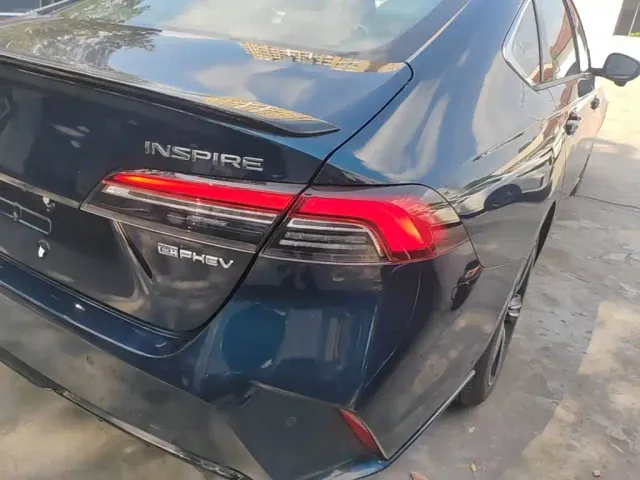 Honda Inspire Hybrid — Фото автомобиля 7