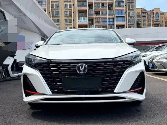 Changan Eado — Фото автомобиля 2