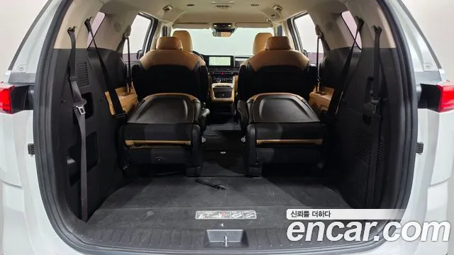Kia Carnival 4th Gen — Фото автомобиля 24