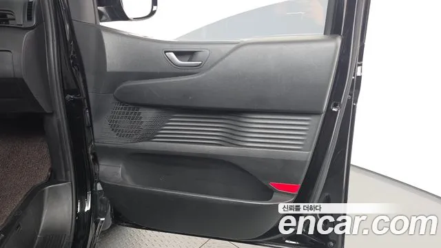 Hyundai Staria — Фото автомобиля 13