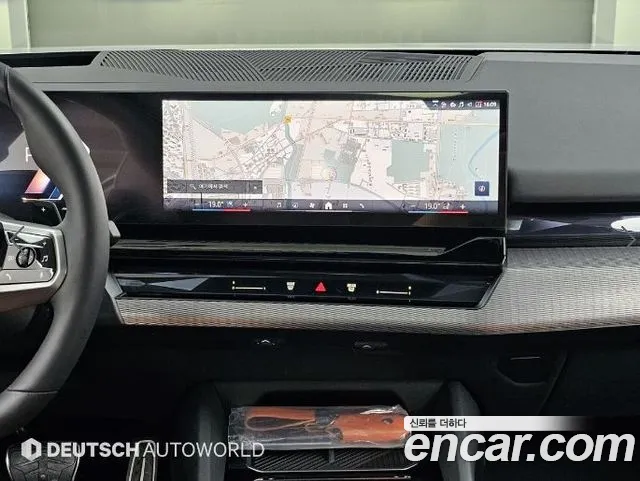 BMW 5 Series — Фото автомобиля 14