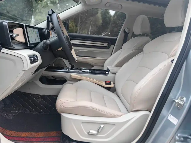Geely ICON — Фото автомобиля 9