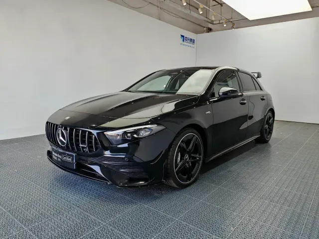 Фотография автомобиля — Mercedes-Benz A-Class AMG