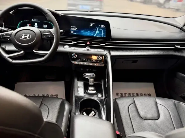 Hyundai Elantra — Фото автомобиля 22