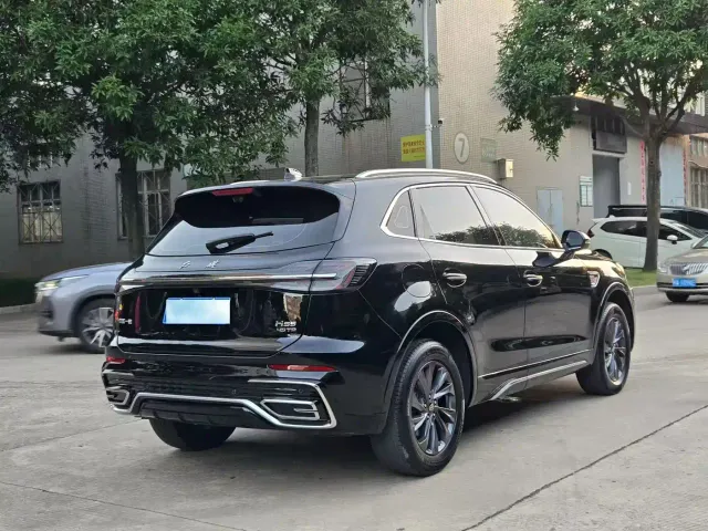Hongqi HS5 — Фото автомобиля 4