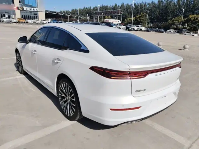 Bestune B70 — Фото автомобиля 4
