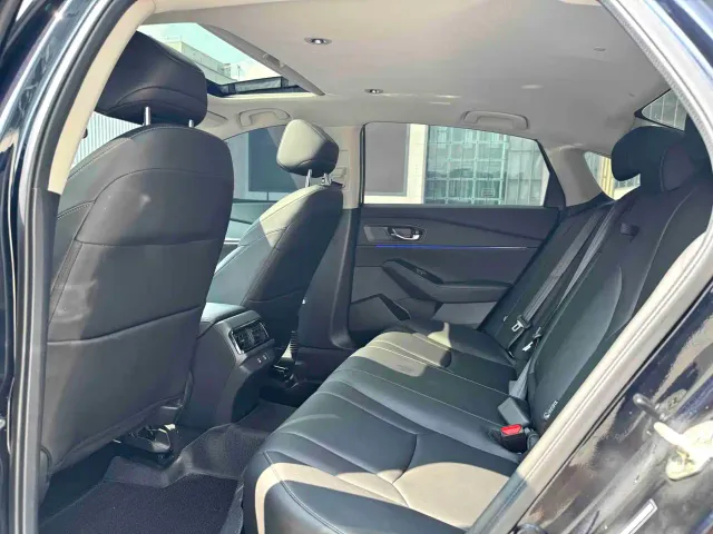 Honda Accord — Фото автомобиля 6