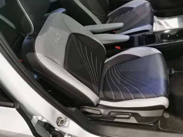 Volkswagen ID.3 — Фото автомобиля 24