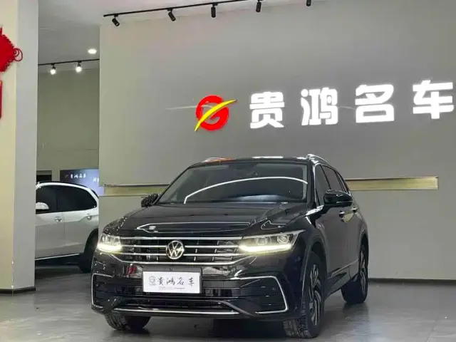 Volkswagen Tiguan L — Фото автомобиля 3