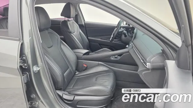 Hyundai Avante CN7 — Фото автомобиля 11