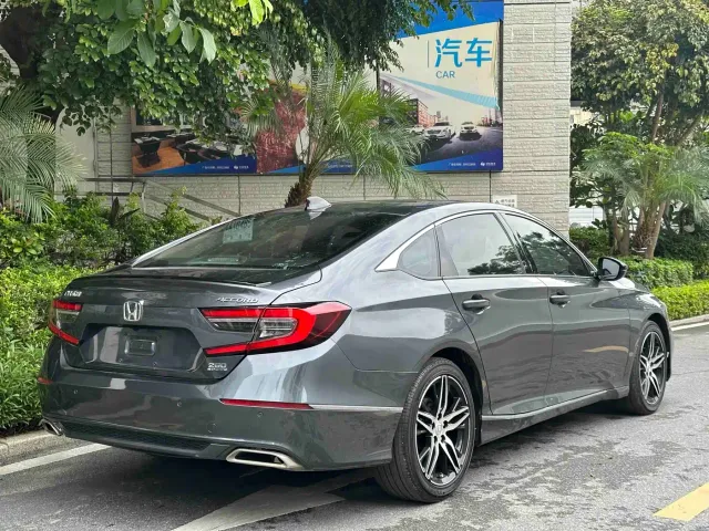 Honda Accord — Фото автомобиля 23