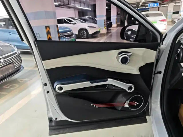 BYD Yuan PLUS — Фото автомобиля 11