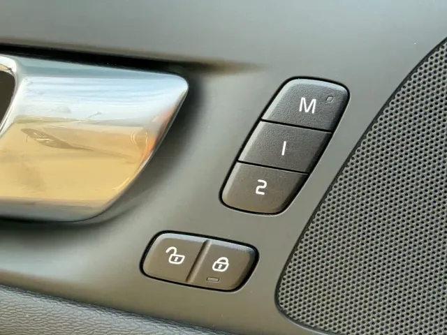 Volvo S60 — Фото автомобиля 18
