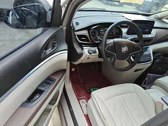 Buick GL8 — Фото автомобиля 15