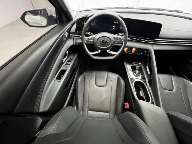 Hyundai Elantra — Фото автомобиля 10