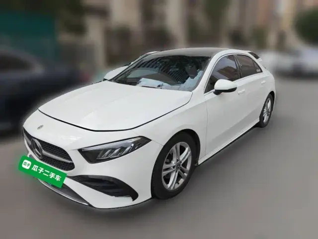 Фотография автомобиля — Mercedes-Benz A-Class