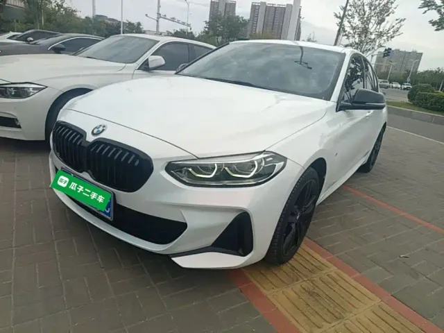 Фотография автомобиля — BMW 1 Series
