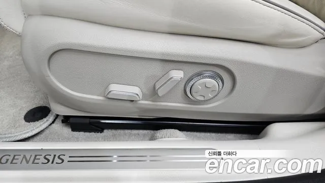 Genesis GV60 — Фото автомобиля 24