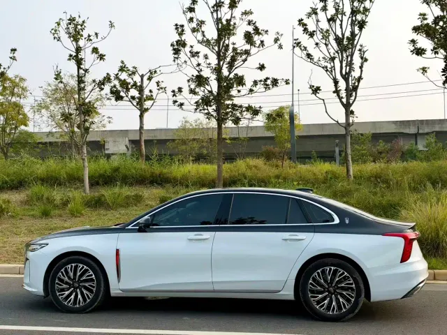 Hongqi H5 — Фото автомобиля 3