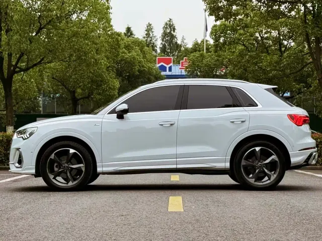 Audi Q3 — Фото автомобиля 8