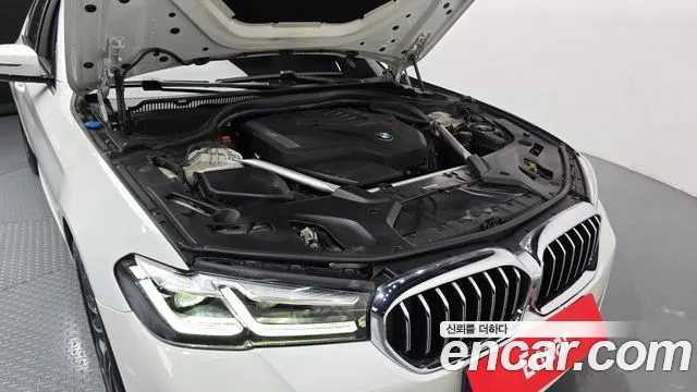BMW 5-Series — Фото автомобиля 3