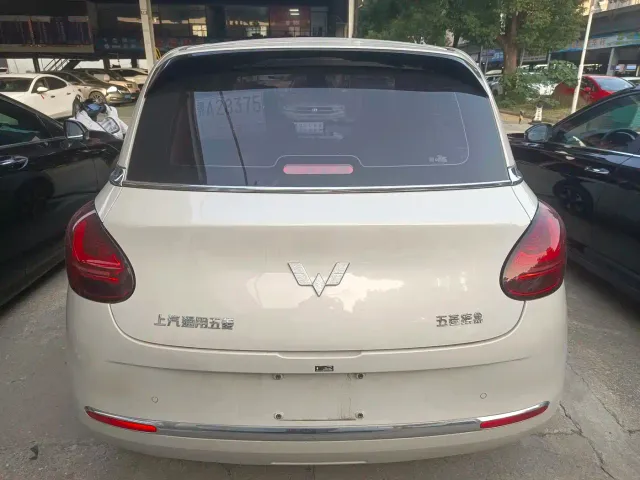 Wuling Bingo — Фото автомобиля 11