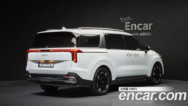 Фотография автомобиля — Kia Carnival Generation 4