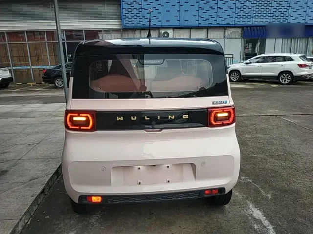 Wuling Hongguang Mini EV — Фото автомобиля 5