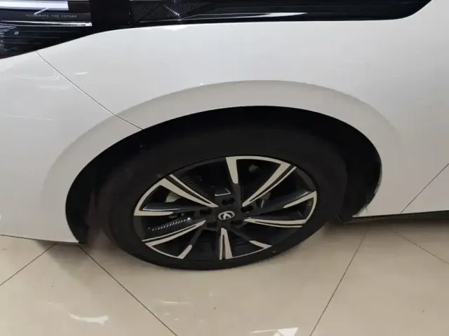 Changan Eado — Фото автомобиля 22