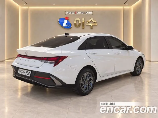 Hyundai Avante CN7 — Фото автомобиля 3