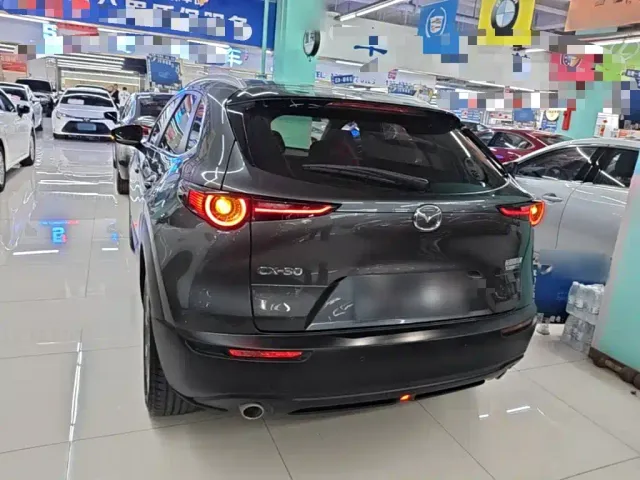 Mazda CX-30 — Фото автомобиля 4