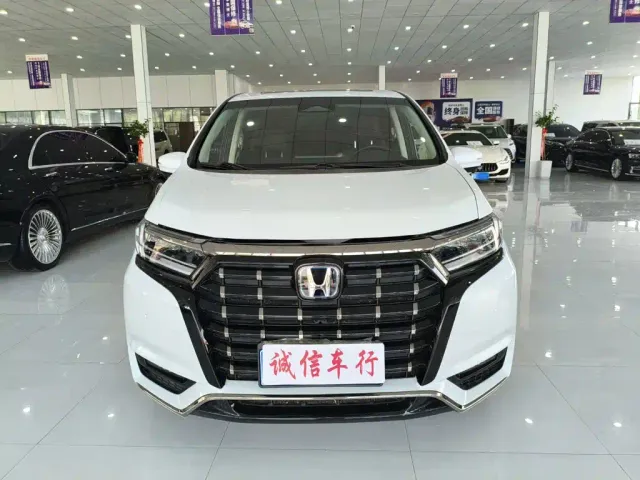 Honda Elysion — Фото автомобиля 2