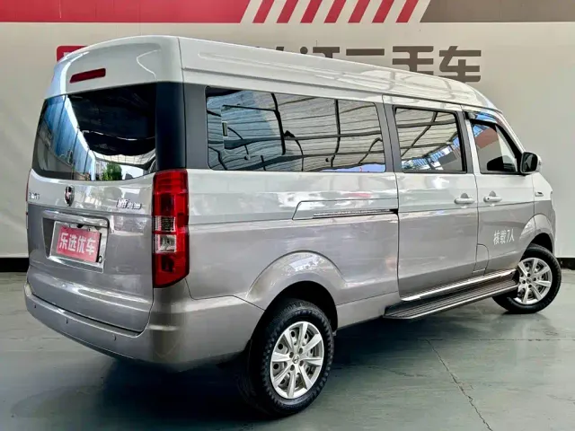Jinbei New Hiace X30L — Фото автомобиля 5