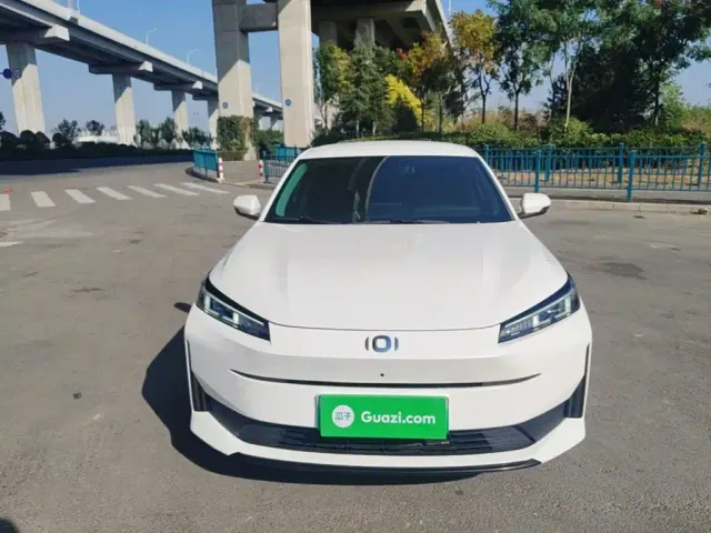 Changan Qiyuan A05 — Фото автомобиля 2