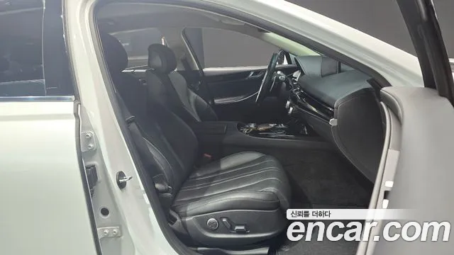 Genesis G80 Бензин 3.5 турбо AWD — Фото автомобиля 11