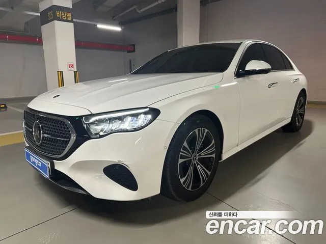 Mercedes-Benz E-Class — Фото автомобиля 2