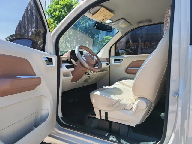 Wuling Hongguang Mini EV — Фото автомобиля 10