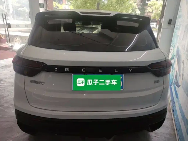 Geely Binyue — Фото автомобиля 3