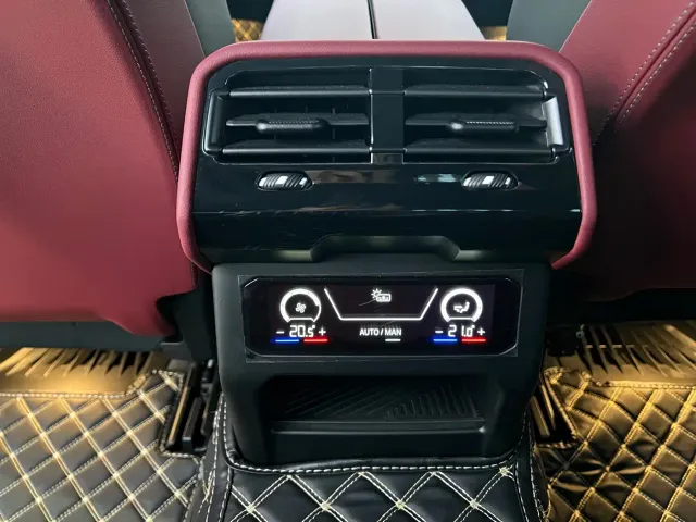 BMW 5 Series — Фото автомобиля 12