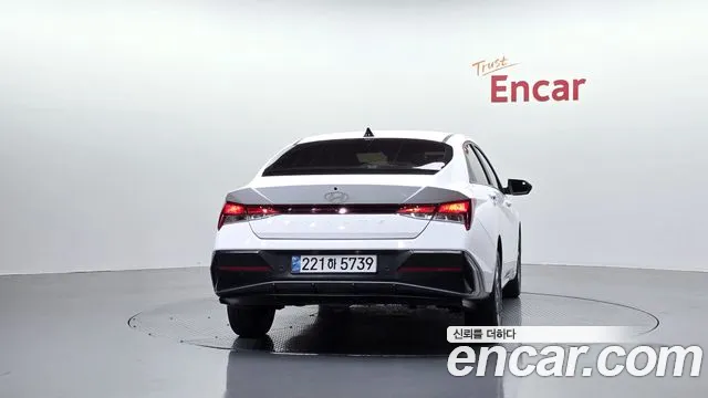 Hyundai Avante CN7 — Фото автомобиля 4