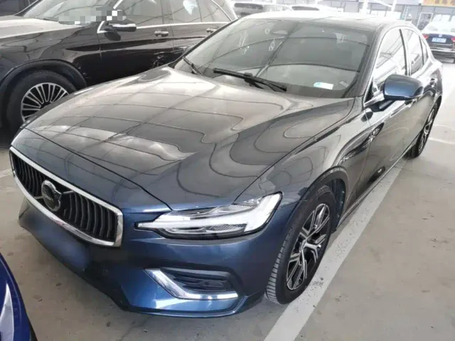 Фотография автомобиля — Volvo S60