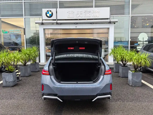 BMW 5 Series — Фото автомобиля 20