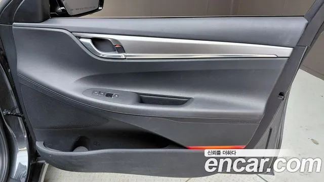 Hyundai Grandeur Premium — Фото автомобиля 24
