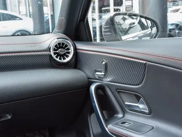 Mercedes-Benz A-Class — Фото автомобиля 7