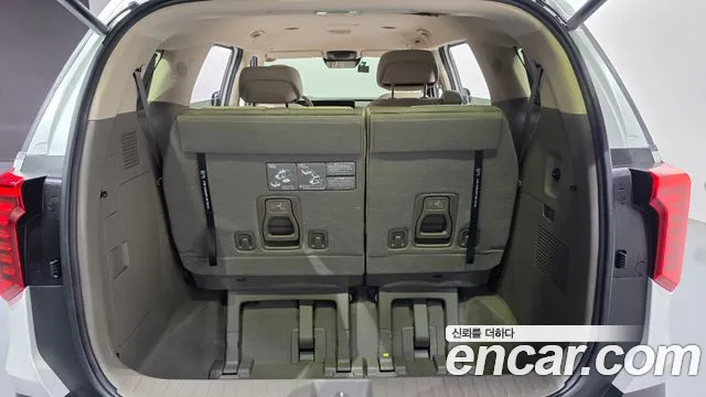 Kia Carnival 4th Gen — Фото автомобиля 21