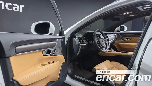 Вольво V90 — Фото автомобиля 10