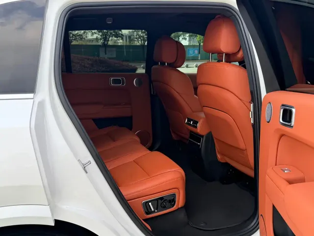 Li Auto L7 — Фото автомобиля 17