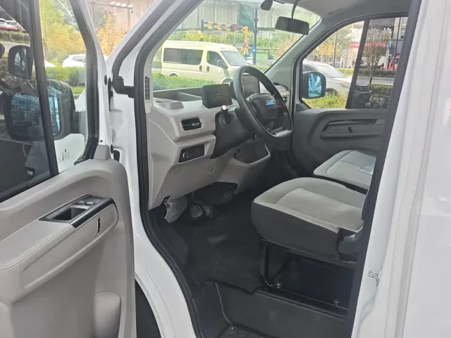 JMC E-Fushun — Фото автомобиля 8