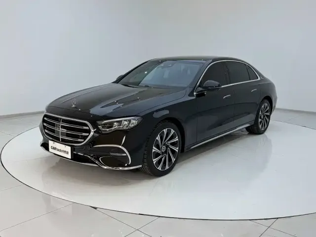 Mercedes-Benz E-Class — Фото автомобиля 13